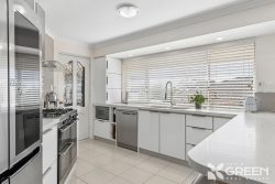 9 Lacebark Ct, Halls Head WA 6210, Australia