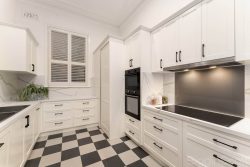 16 Vincent St N, Daylesford VIC 3460, Australia
