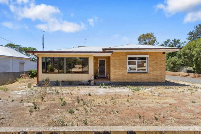 8 Laurence St, Eudunda SA 5374, Australia