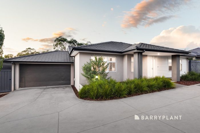 9 Laurina Cl, Lysterfield VIC 3156, Australia