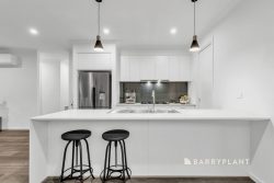 9 Laurina Cl, Lysterfield VIC 3156, Australia