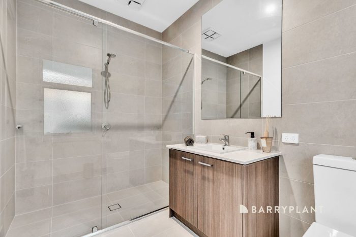 9 Laurina Cl, Lysterfield VIC 3156, Australia