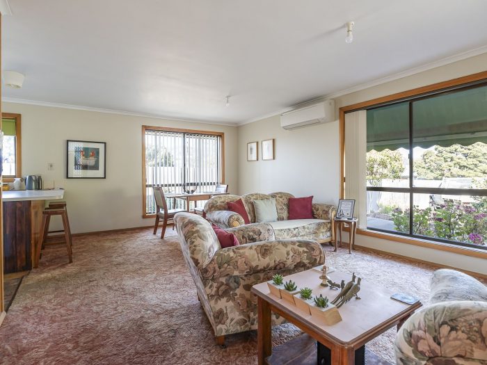 Unit 3/109 Main St, Huonville TAS 7109, Australia