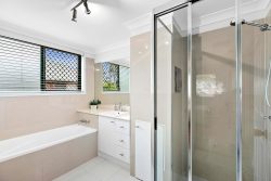 31 McLiver St, Kawungan QLD 4655, Australia