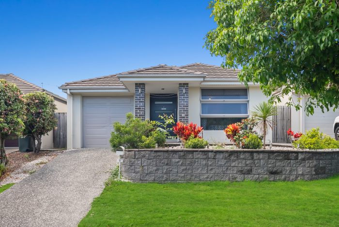 9 Medinah Cct, North Lakes QLD 4509, Australia