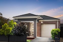 58 Caraleena Dr, Tarneit VIC 3029, Australia