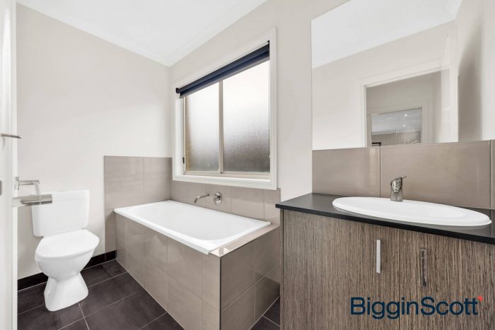 58 Caraleena Dr, Tarneit VIC 3029, Australia
