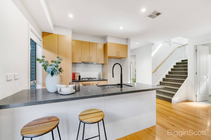 Unit 1/42 Bloomfield Ave, Maribyrnong VIC 3032, Australia