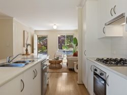 2 Moffat St, Reynella SA 5161, Australia