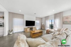 10 Newcombe St, Googong NSW 2620, Australia