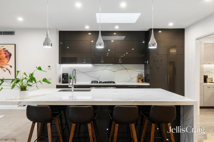 2 Oak Cres, Templestowe Lower VIC 3107, Australia