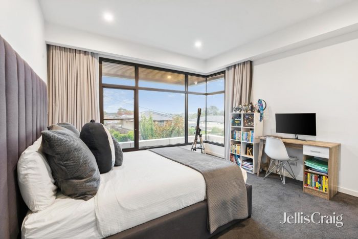 2 Oak Cres, Templestowe Lower VIC 3107, Australia
