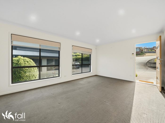 Unit 1/81 Oakdowns Parade, Oakdowns TAS 7019, Australia