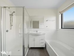 Unit 1/81 Oakdowns Parade, Oakdowns TAS 7019, Australia