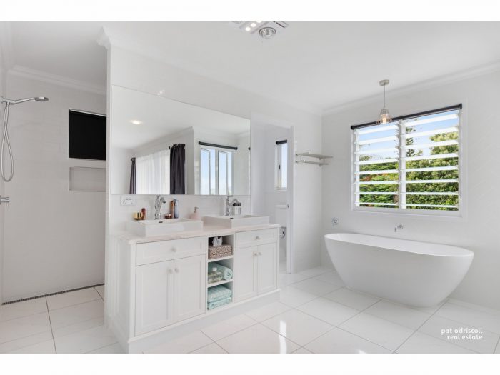 48 Penlington St, The Range QLD 4700, Australia