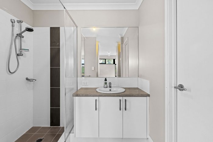 14 Plender Rd, Caversham WA 6055, Australia