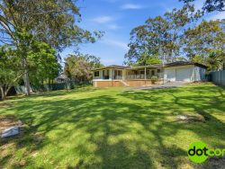 32 Parkside Dr, Charmhaven NSW 2263, Australia