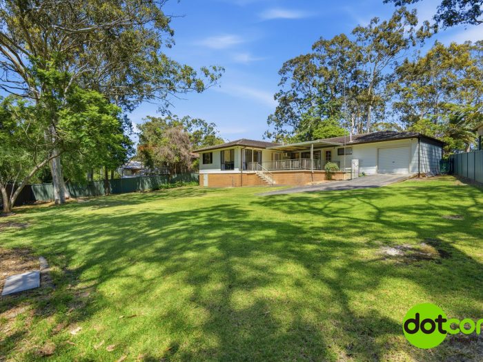 32 Parkside Dr, Charmhaven NSW 2263, Australia