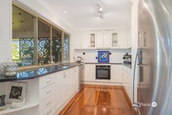 38 Torquay Rd, Redland Bay QLD 4165, Australia