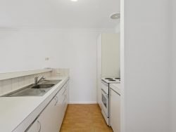 Unit 2/44 Charles St, Midland WA 6056, Australia