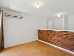Unit 2/44 Charles St, Midland WA 6056, Australia