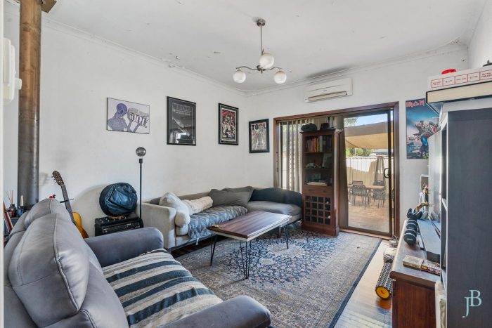 53 Keymer St, Belmont WA 6104, Australia