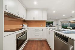 13 Rob Riley Cct, Bonner ACT 2914, Australia