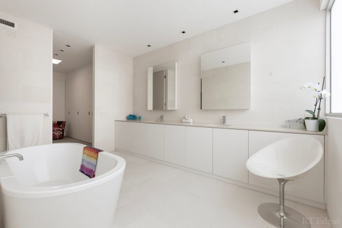 16 Rosemont Ave, Caulfield North VIC 3161, Australia