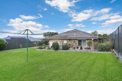 18 Shipley St, Cameron Park NSW 2285, Australia