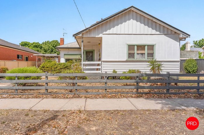 17 Somerville St, Flora Hill VIC 3550, Australia