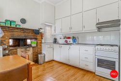 17 Somerville St, Flora Hill VIC 3550, Australia