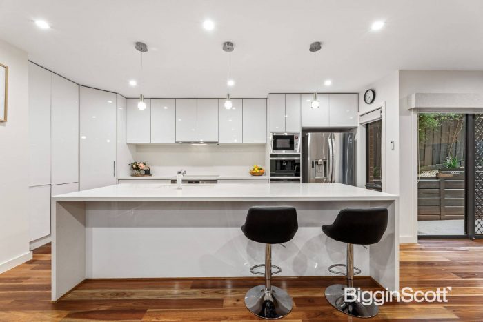 53 Dunlavin Rd, Mitcham VIC 3132, Australia