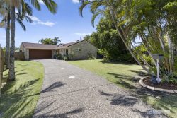 6 Oatlands Pl, Banora Point NSW 2486, Australia