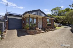 Unit 1/2 Lovat Brae Ct, Banora Point NSW 2486, Australia