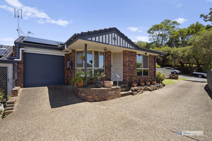 Unit 1/2 Lovat Brae Ct, Banora Point NSW 2486, Australia