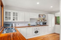 11 Stanley St, Killcare NSW 2257, Australia
