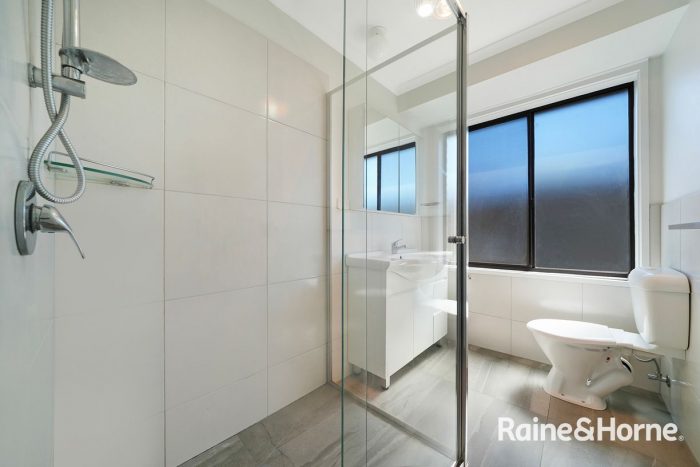 Unit 1/12 Bundjil Ct, Cranbourne VIC 3977, Australia