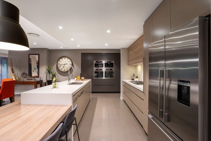 21 Twin Creeks Dr, Luddenham NSW 2745, Australia