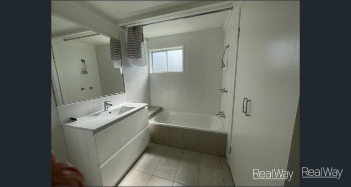 11 Berlin St, Rosewood QLD 4340, Australia