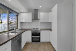 4 Duncan St, Redbank Plains QLD 4301, Australia