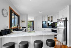 2A Pelissier St, Somerset TAS 7322, Australia