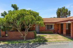 Unit 5/32 Victoria St, Redcliffe WA 6104, Australia