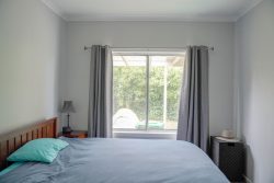 12 Westacott St, Hamilton VIC 3300, Australia