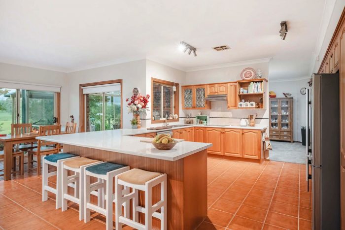 20 Willovale Dr, Bolwarra Heights NSW 2320, Australia