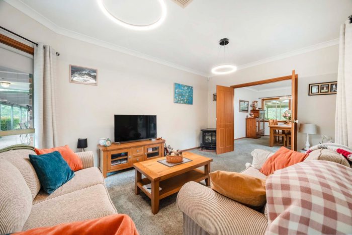 20 Willovale Dr, Bolwarra Heights NSW 2320, Australia