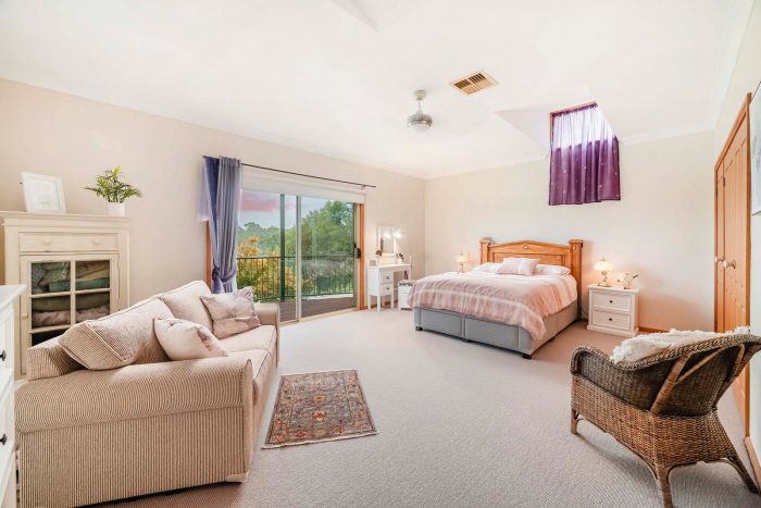 20 Willovale Dr, Bolwarra Heights NSW 2320, Australia