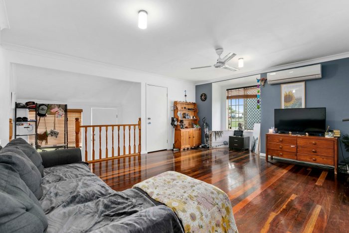 24 Wuruma St, Scarness QLD 4655, Australia