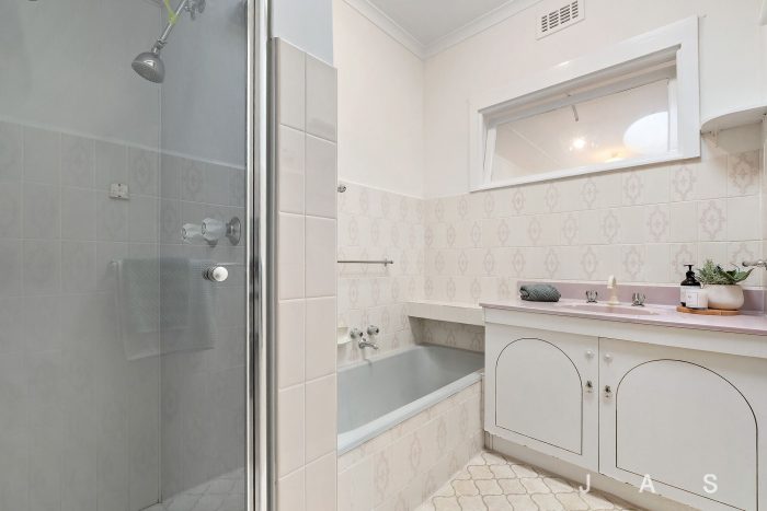 65A Saltley St, South Kingsville VIC 3015, Australia