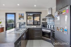 17 Abate Pl, Midway Point TAS 7171, Australia
