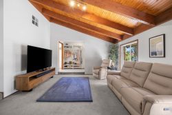 14 Acacia Dr, Jerrabomberra NSW 2619, Australia